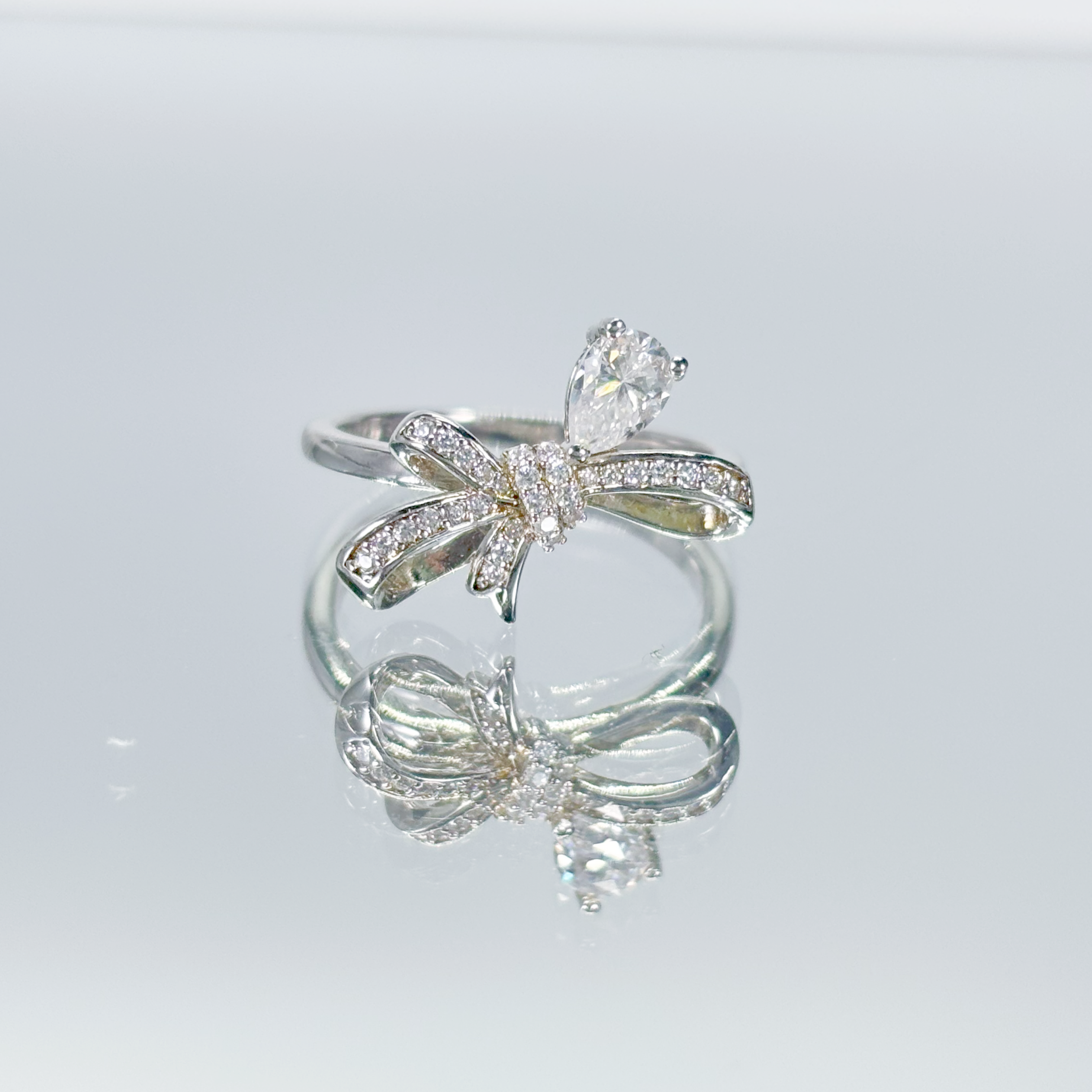 Water Droplet Bowknot