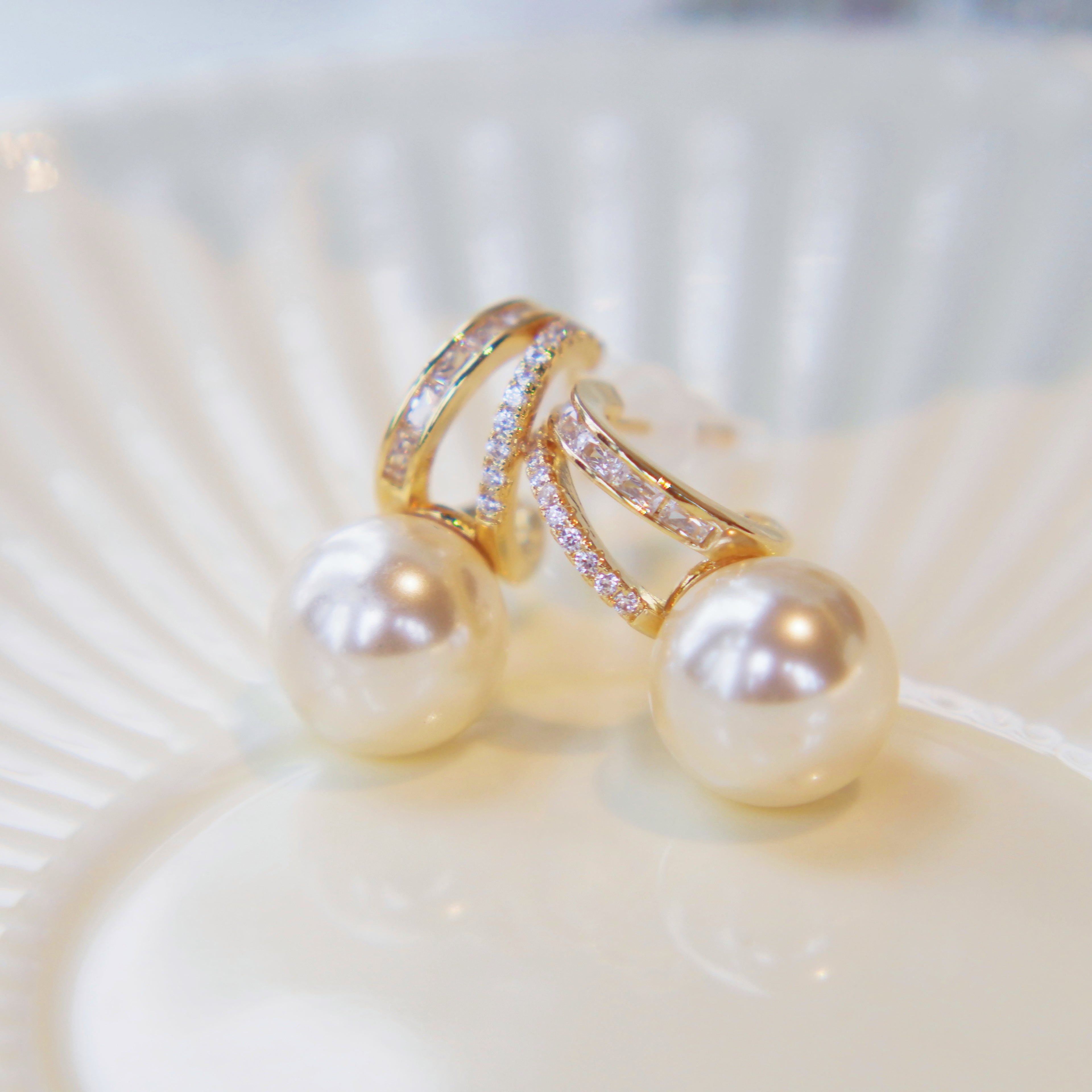 Golden Pearls Earrings