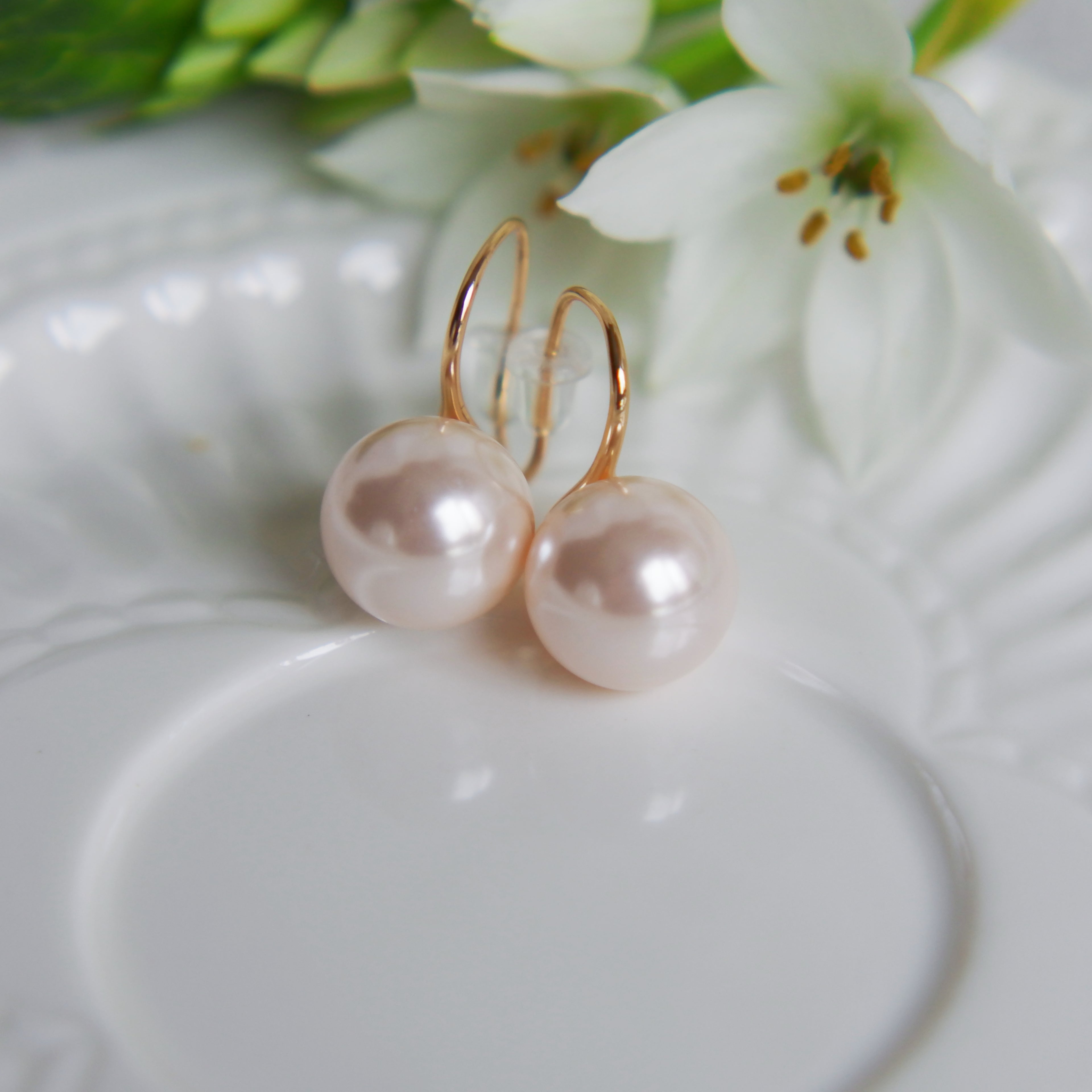 Goblet Pearl Earrings