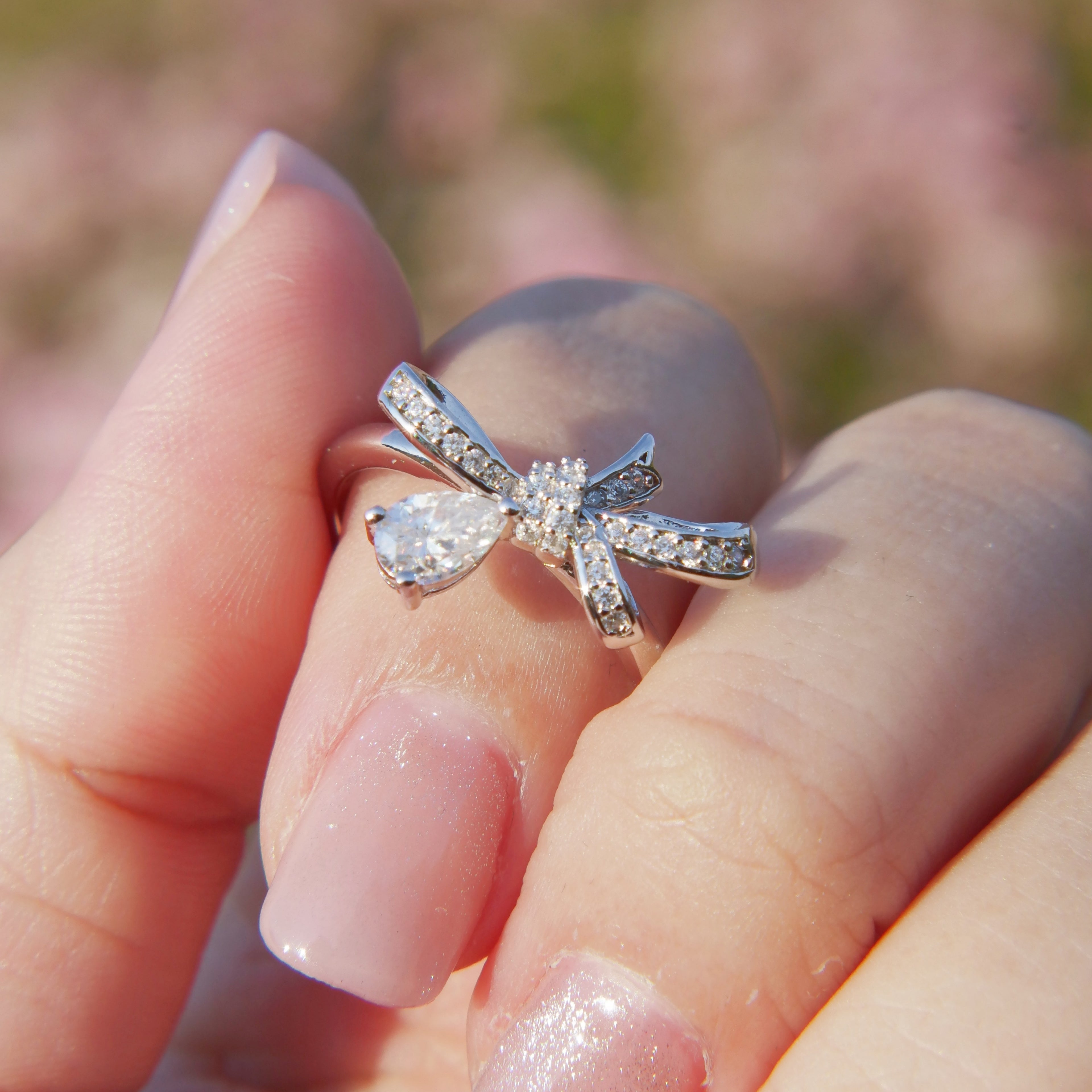 Water Droplet Bowknot